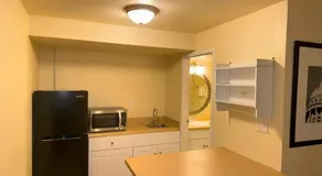 Big Chile Inn & Suites - Image 4
