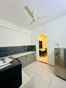Zenith Luxe Penthouse - Image 4