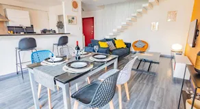 Duplex- T2 Barcelona Pop - Climatisé - Terrasses - Parking - Vue canal - Image 3