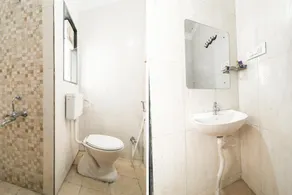 OYO 68826  R K Lodging And Amrut Restaurant - Image 4