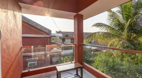 Modern 1BHK Condo With Pool 3min Walk To Beach - Image 4