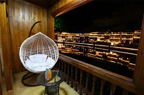 Fenghuang Ancient Town Lazy Cat Riverside Inn - Image 3