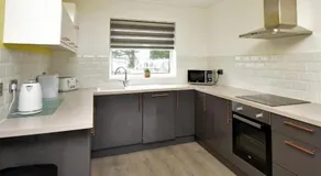 2 Bed in Swansea oc-88744 - Image 4