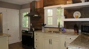 Cozy, Relaxing 4-Bedroom House in Forest Park - Image 3