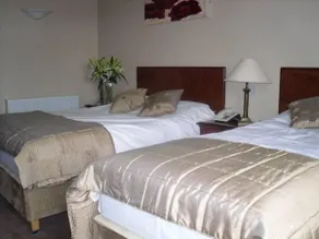 The Horse and Hound Hotel - Image 2