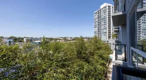 Modern Apt with Harbor Views - Image 3
