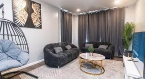 Elegant Apt by EWR & PennStation - Image 3