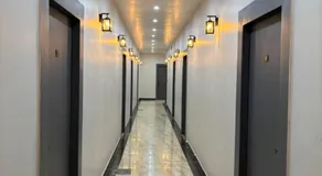 The Narendra hotel 700m away from the Ram Mandir - Image 5