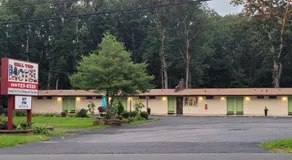 Hill Top Motel - Image 3