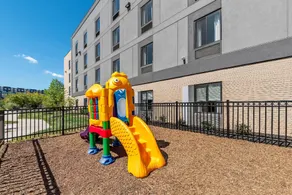 ECHO Suites Extended Stay by Wyndham Sterling - Image 4