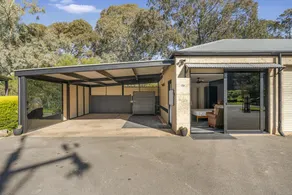 McLaren Flat Studio Near Vineyards - Image 3