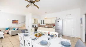 Ormos Beach House - Image 5