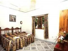 THE ISLANDERS GUEST HOUSE(M) - Image 2