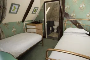 The Sun Hotel - Image 2