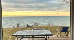 Lakefront Home w/Brilliant Views - Image 5