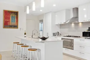Spacious Family Home in Wannanup Mandurah - Image 3