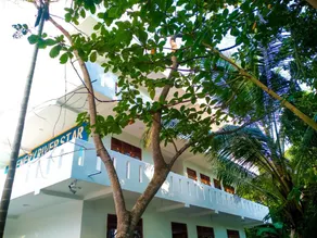 Scenery River Star Hotel - Image 3