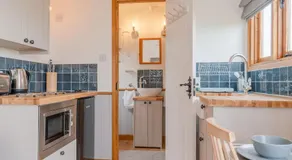 Outbak Shepherds Hut - Image 5