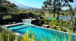 Private Room With Jacuzzi, Pool, and Sauna. - Image 4