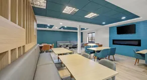 Comfort Suites Sanford - Image 4