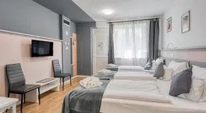 Safari Hotel - Image 4