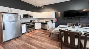 Max NY VIEW 5 Apartment Combo Sleeps 60 15 Mins to NYC - Image 5