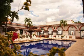 Las Palmeras Colonial Boutique - Santafe De Antioquia - Image 3
