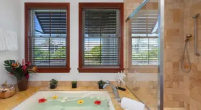 Hilton Pool Pass Included, Kolea - Luxe Penthouse, Walk to Beach - Image 5