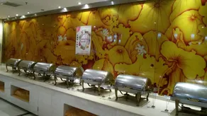 Sanyuan Hotel - Image 4