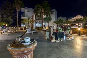 Zephyros Beach Boutique Hotel - Image 4