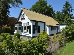 Holiday Home in Nijeberkoop near Nature - Image 5