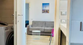 Smart-Apartment-Central-Station-With-Air-Conditioning FREE PARKING - Image 5