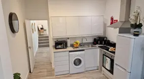 Comfortable City Haven flat - Image 3