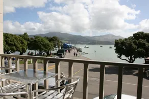 Akaroa Vista Apartment with car park - Image 4