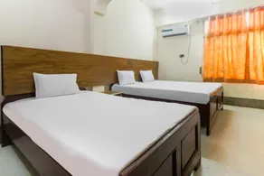 SPOT ON Hotel Anand Bhawan - Image 2