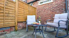 Host & Stay - Newington Road - Image 3