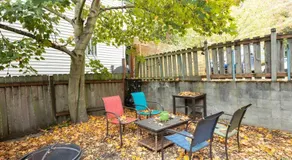 Large funky 2 or 3 bedroom unit in prime location - Image 2