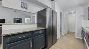 Spacious Retreat - Near IAH Airport & Lake Houston, Sleeps 9 - Image 5