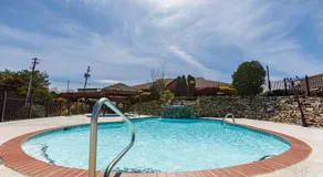 Gadsden Inn and Suites - Image 3