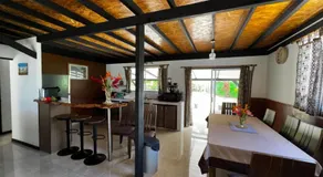 VILLA VAIROARII - Garden & private beach - Image 3
