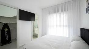 Wonderful 4-BR APT in the center - Image 2