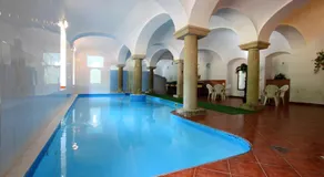 Hotel Club - Image 2
