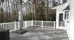Spacious 6Bed Woodland Retreat with Movie Room & Deck - Image 4