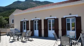 Rogalis Family Apartments - Image 3