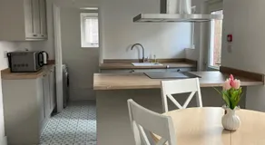 5-bedroom Townhouse - Image 5