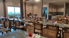 Savyasaachii Hotel, Mahabaleshwar - Pure Veg - Image 4