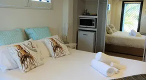 THE TIN SHED Couples accommodation at Bay of Fires - Image 4