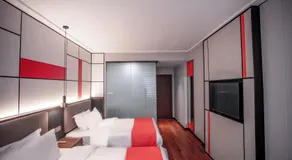 Morninginn, Chuanshan Square - Image 5