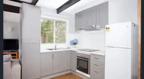 Cosy retro styled bungalow - Image 3
