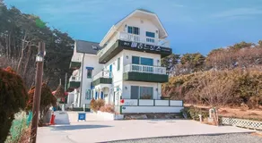 Gangneung Maison de Rose - Image 2